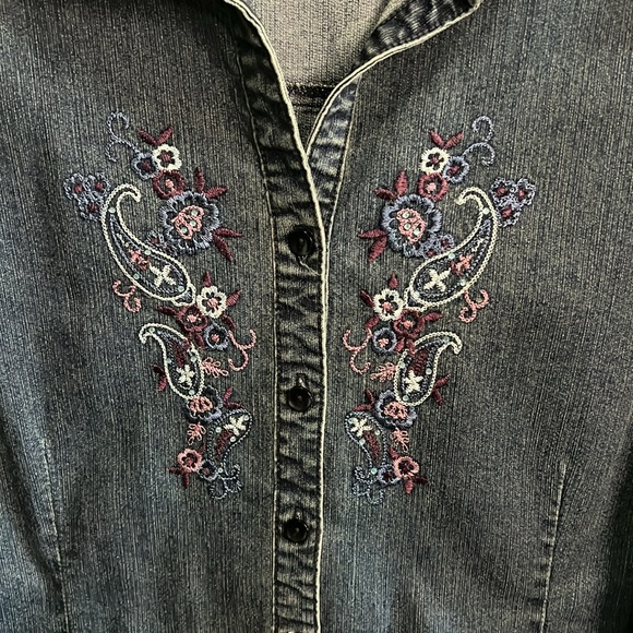 Erika Woman denim embroidered top vintage size 2X - Picture 3 of 5